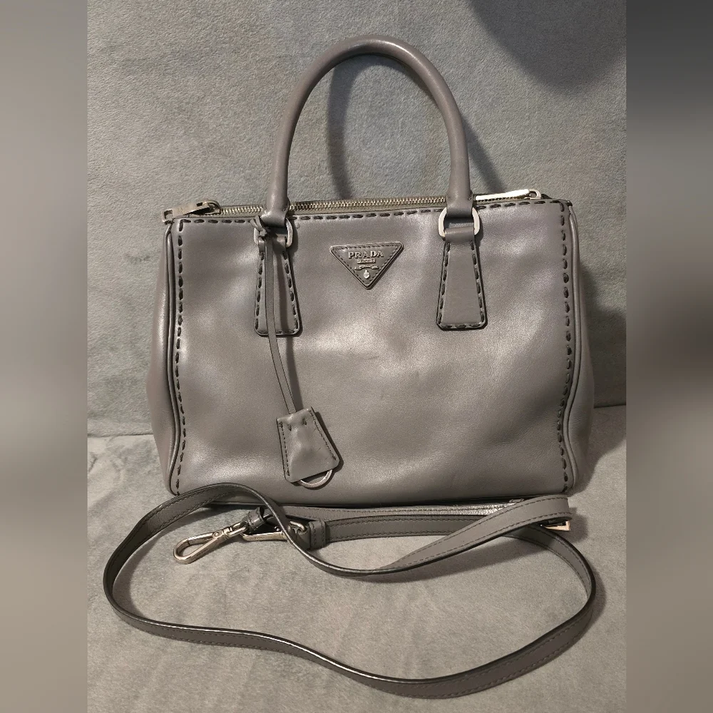 AUTHENTIC PRADA GALLERIA Grey Leather Bag with out-stiching detailing - Picture 1 of 16